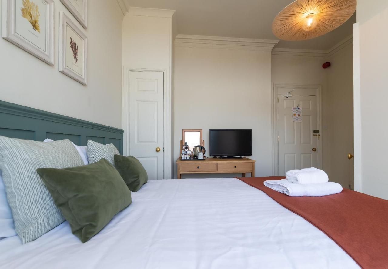 Cliftonville Hotel Cromer Buitenkant foto