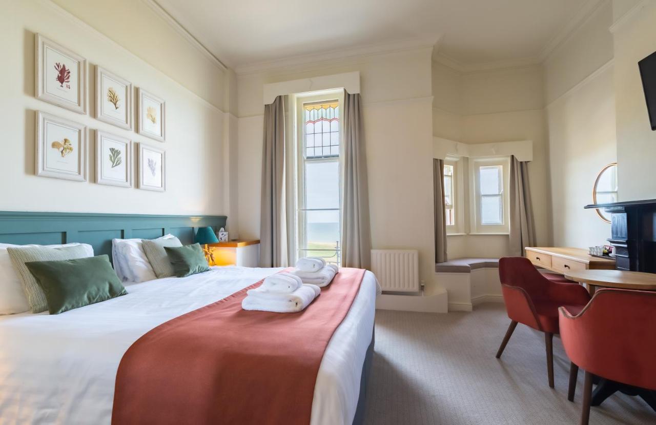 Cliftonville Hotel Cromer Buitenkant foto