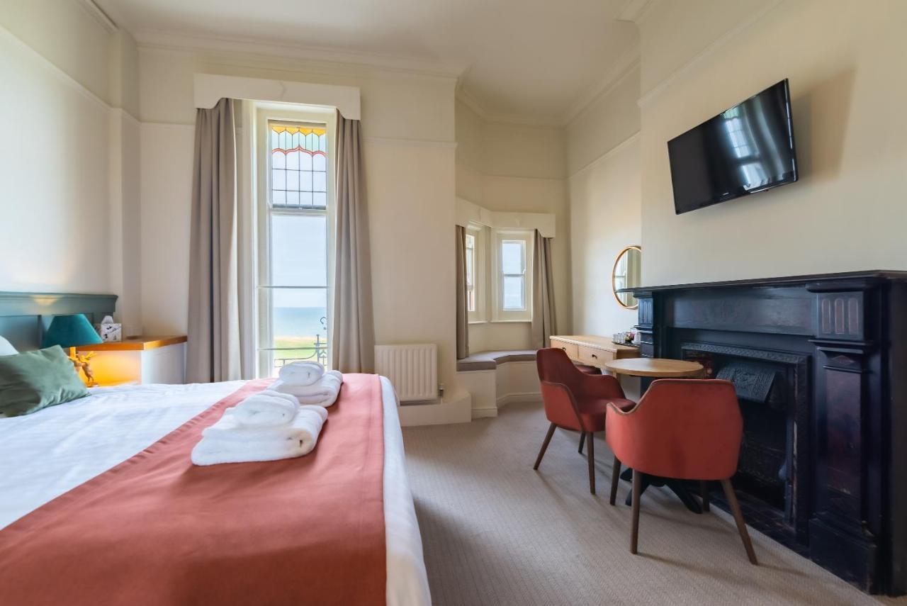 Cliftonville Hotel Cromer Buitenkant foto
